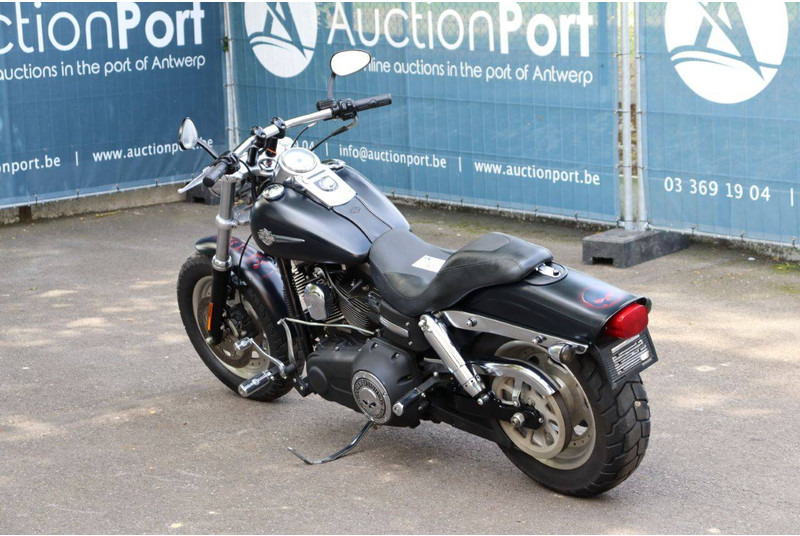 Harley-Davidson Dyna Fat Bob - Moottoripyörä: kuva Harley-Davidson Dyna Fat Bob - Moottoripyörä Harley-Davidson Dyna Fat Bob - Moottoripyörä: kuva Harley-Davidson Dyna Fat Bob - Moottoripyörä