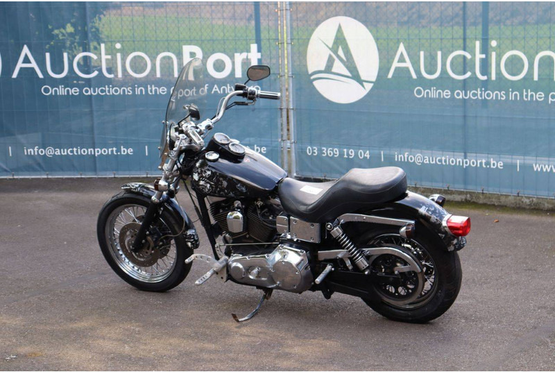 Harley-Davidson Dyna Low Rider - Moottoripyörä: kuva Harley-Davidson Dyna Low Rider - Moottoripyörä Harley-Davidson Dyna Low Rider - Moottoripyörä: kuva Harley-Davidson Dyna Low Rider - Moottoripyörä