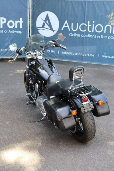 Harley-Davidson Dyna Street Bob - Moottoripyörä: kuva Harley-Davidson Dyna Street Bob - Moottoripyörä Harley-Davidson Dyna Street Bob - Moottoripyörä: kuva Harley-Davidson Dyna Street Bob - Moottoripyörä