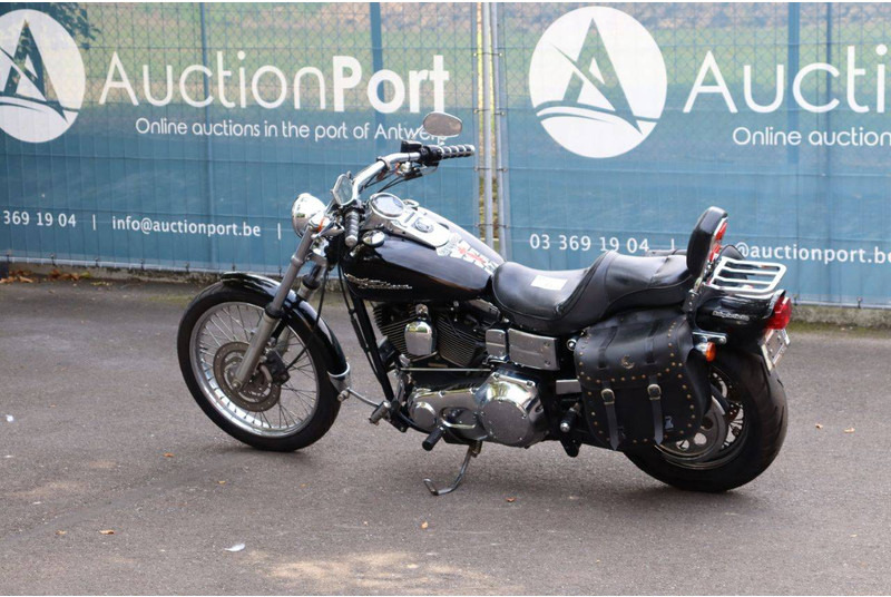 Harley-Davidson Dyna Wide Glide - Moottoripyörä: kuva Harley-Davidson Dyna Wide Glide - Moottoripyörä Harley-Davidson Dyna Wide Glide - Moottoripyörä: kuva Harley-Davidson Dyna Wide Glide - Moottoripyörä