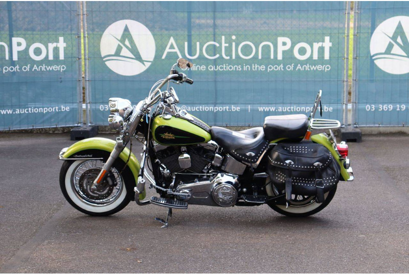 Harley-Davidson Heritage Softail Classic - Moottoripyörä: kuva Harley-Davidson Heritage Softail Classic - Moottoripyörä Harley-Davidson Heritage Softail Classic - Moottoripyörä: kuva Harley-Davidson Heritage Softail Classic - Moottoripyörä