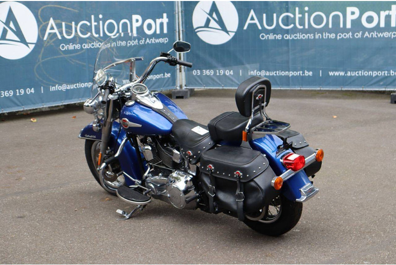Harley-Davidson Heritage Softail Classic - Moottoripyörä: kuva Harley-Davidson Heritage Softail Classic - Moottoripyörä Harley-Davidson Heritage Softail Classic - Moottoripyörä: kuva Harley-Davidson Heritage Softail Classic - Moottoripyörä