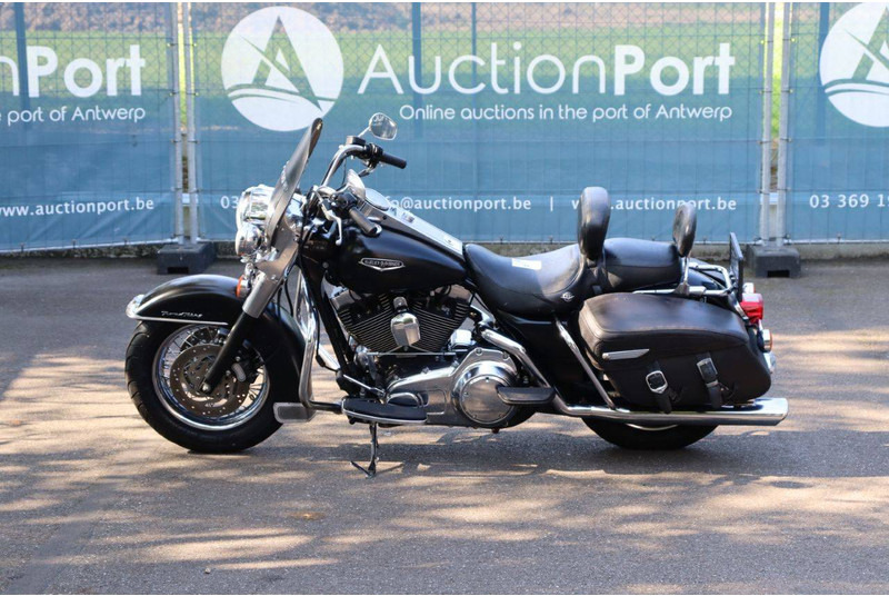 Harley-Davidson Road King Classic Touring - Moottoripyörä: kuva Harley-Davidson Road King Classic Touring - Moottoripyörä Harley-Davidson Road King Classic Touring - Moottoripyörä: kuva Harley-Davidson Road King Classic Touring - Moottoripyörä