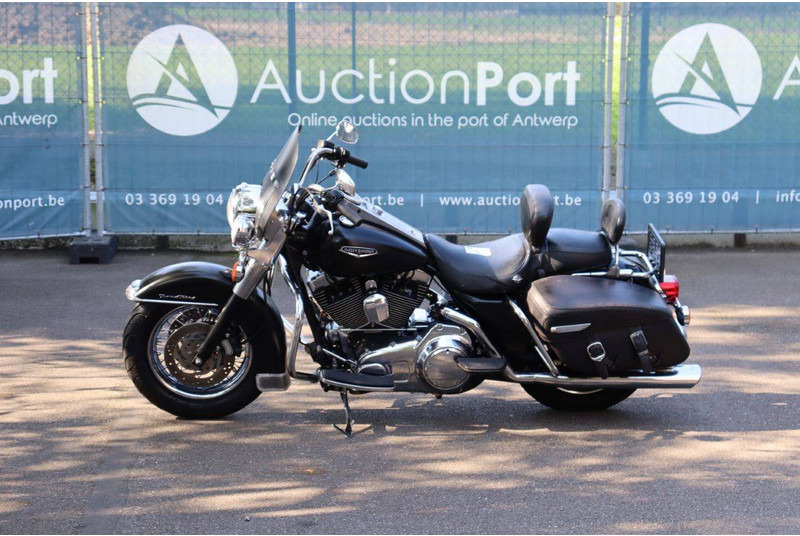 Harley-Davidson Road King Classic Touring - Moottoripyörä: kuva Harley-Davidson Road King Classic Touring - Moottoripyörä Harley-Davidson Road King Classic Touring - Moottoripyörä: kuva Harley-Davidson Road King Classic Touring - Moottoripyörä