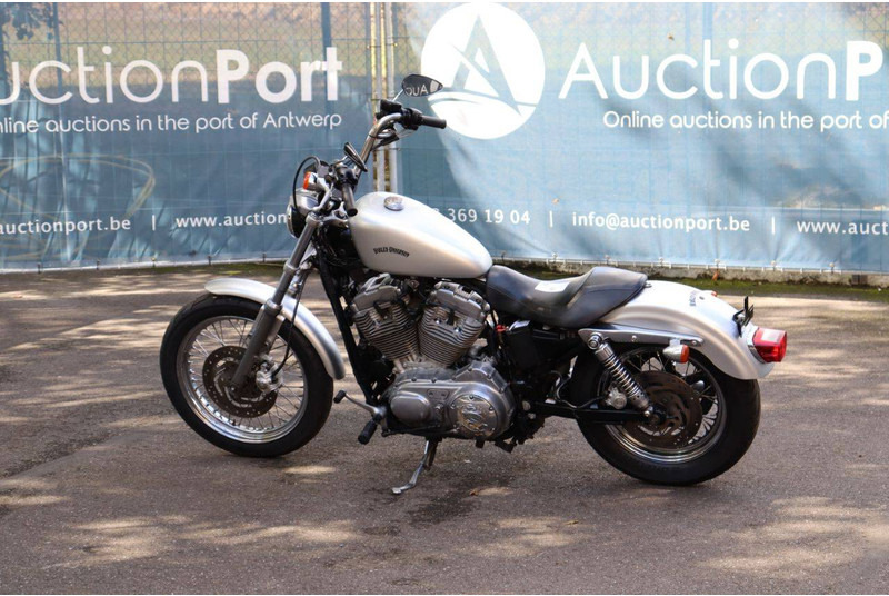 Harley-Davidson Sportster XL 883 Roadster - Moottoripyörä: kuva Harley-Davidson Sportster XL 883 Roadster - Moottoripyörä Harley-Davidson Sportster XL 883 Roadster - Moottoripyörä: kuva Harley-Davidson Sportster XL 883 Roadster - Moottoripyörä