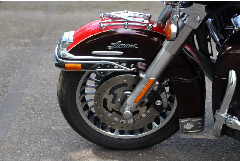 Moottoripyörä Harley-Davidson Ultra CLassic LTD: kuva Moottoripyörä Harley-Davidson Ultra CLassic LTD