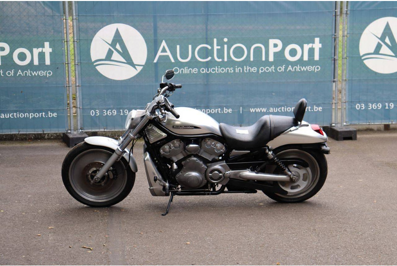 Harley-Davidson V-Rod VRSC - Moottoripyörä: kuva Harley-Davidson V-Rod VRSC - Moottoripyörä Harley-Davidson V-Rod VRSC - Moottoripyörä: kuva Harley-Davidson V-Rod VRSC - Moottoripyörä
