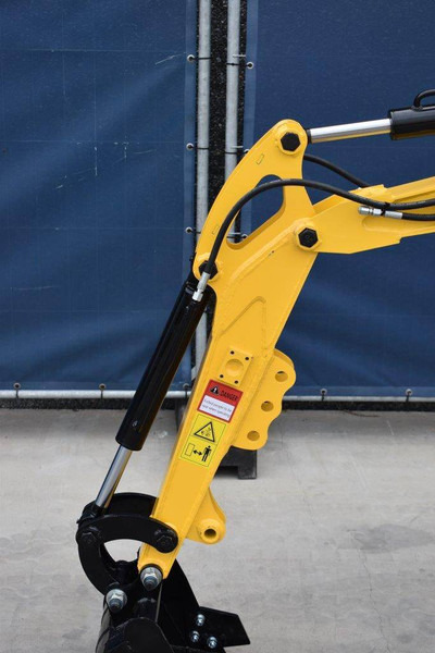 Uusi Minikuormaaja Hightop HT10: kuva Uusi Minikuormaaja Hightop HT10