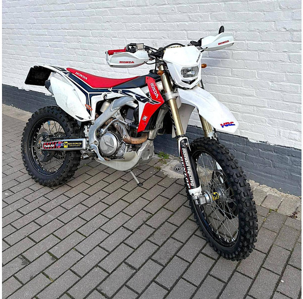 Honda CRF 500 R - Moottoripyörä: kuva Honda CRF 500 R - Moottoripyörä Honda CRF 500 R - Moottoripyörä: kuva Honda CRF 500 R - Moottoripyörä