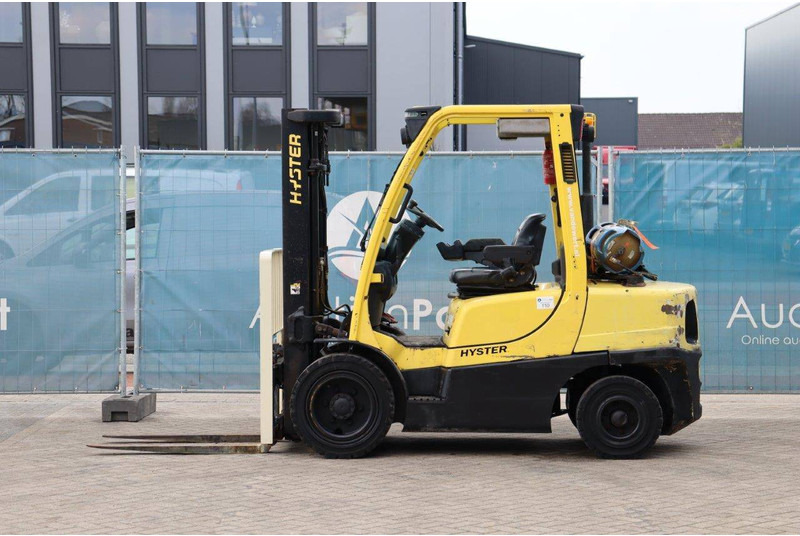 Hyster H3.5FT - Kaasutrukki: kuva Hyster H3.5FT - Kaasutrukki Hyster H3.5FT - Kaasutrukki: kuva Hyster H3.5FT - Kaasutrukki