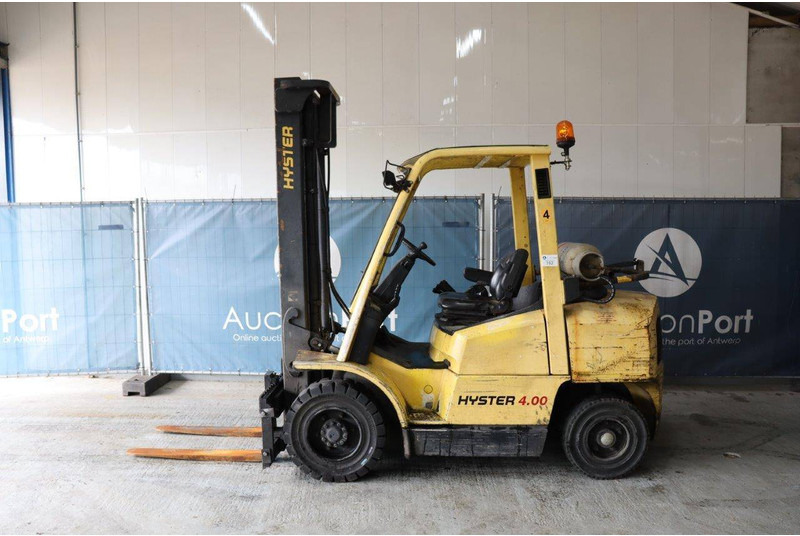 Hyster H4.00XM-5 - Kaasutrukki: kuva Hyster H4.00XM-5 - Kaasutrukki Hyster H4.00XM-5 - Kaasutrukki: kuva Hyster H4.00XM-5 - Kaasutrukki