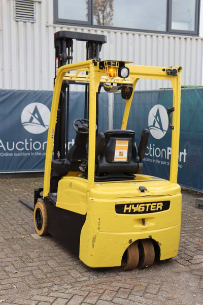 Hyster J2.0XNT MWB - Sähkötrukki: kuva Hyster J2.0XNT MWB - Sähkötrukki Hyster J2.0XNT MWB - Sähkötrukki: kuva Hyster J2.0XNT MWB - Sähkötrukki