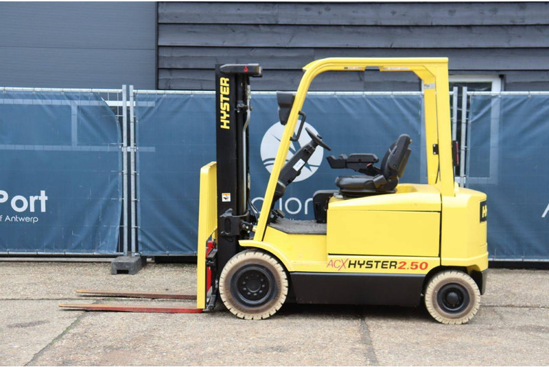Hyster J2.50XM - Sähkötrukki: kuva Hyster J2.50XM - Sähkötrukki Hyster J2.50XM - Sähkötrukki: kuva Hyster J2.50XM - Sähkötrukki
