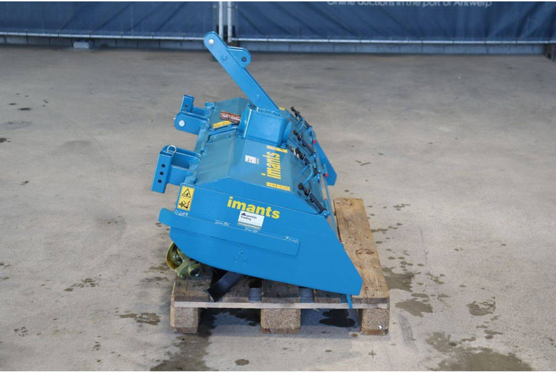 Imants JNC L 135 - Maanmuokkauskone: kuva Imants JNC L 135 - Maanmuokkauskone Imants JNC L 135 - Maanmuokkauskone: kuva Imants JNC L 135 - Maanmuokkauskone