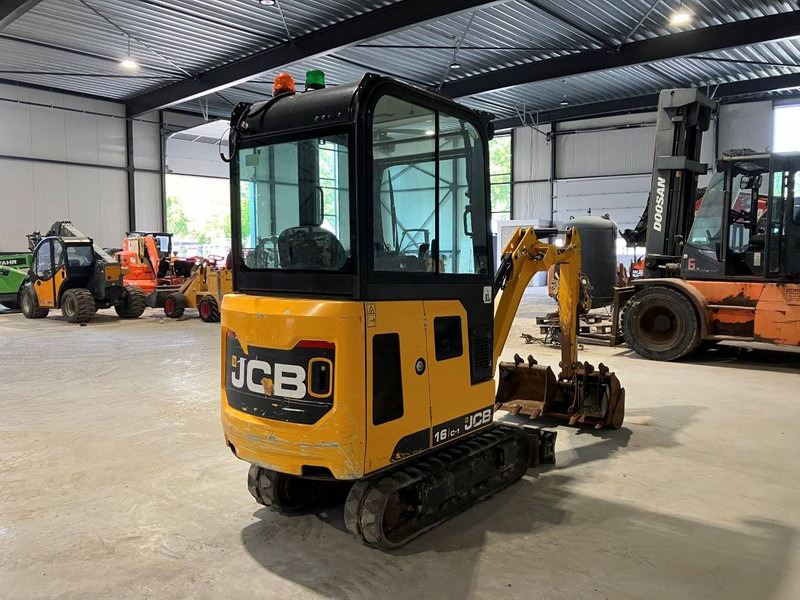 JCB 16C-1 T3 - Minikuormaaja: kuva JCB 16C-1 T3 - Minikuormaaja JCB 16C-1 T3 - Minikuormaaja: kuva JCB 16C-1 T3 - Minikuormaaja