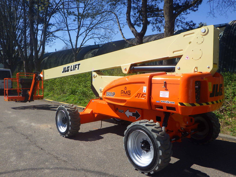 JLG E600JP - Kuukulkija: kuva JLG E600JP - Kuukulkija JLG E600JP - Kuukulkija: kuva JLG E600JP - Kuukulkija