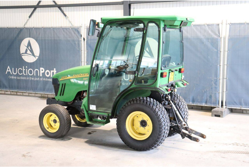 John Deere 2320 - Traktori: kuva John Deere 2320 - Traktori John Deere 2320 - Traktori: kuva John Deere 2320 - Traktori