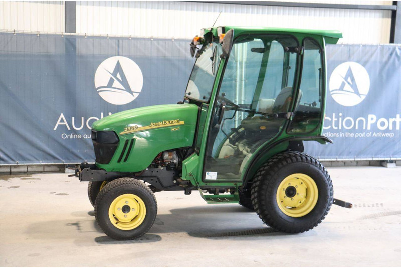 John Deere 2320 - Traktori: kuva John Deere 2320 - Traktori John Deere 2320 - Traktori: kuva John Deere 2320 - Traktori