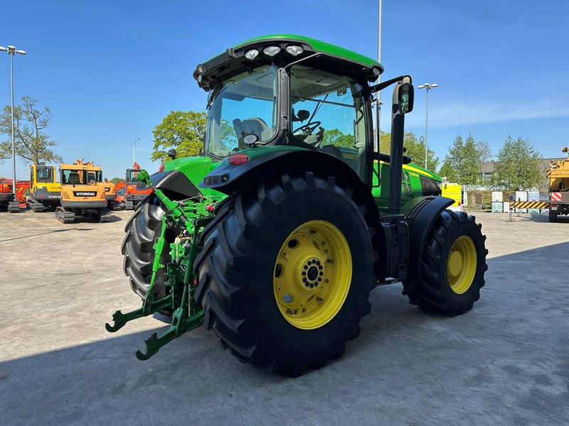 John Deere 7230R - Traktori: kuva John Deere 7230R - Traktori John Deere 7230R - Traktori: kuva John Deere 7230R - Traktori