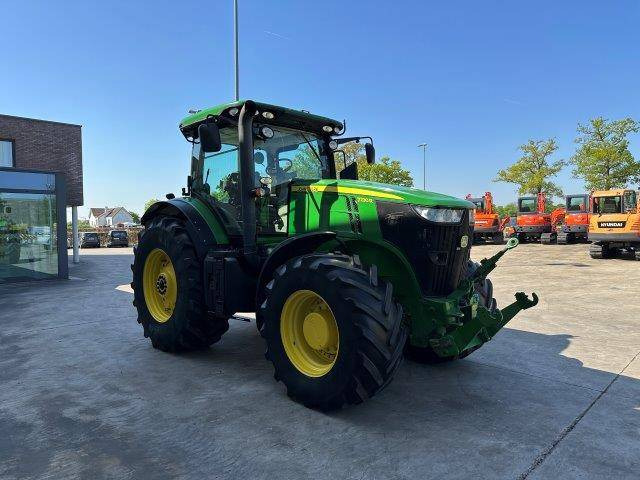 John Deere 7230R - Traktori: kuva John Deere 7230R - Traktori John Deere 7230R - Traktori: kuva John Deere 7230R - Traktori