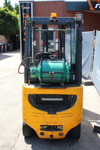Jungheinrich SH 4-980 - Kaasutrukki: kuva Jungheinrich SH 4-980 - Kaasutrukki Jungheinrich SH 4-980 - Kaasutrukki: kuva Jungheinrich SH 4-980 - Kaasutrukki