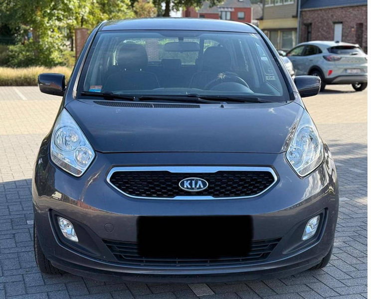 Kia Venga (I) 1.4 CVVT - Sedan: kuva Kia Venga (I) 1.4 CVVT - Sedan Kia Venga (I) 1.4 CVVT - Sedan: kuva Kia Venga (I) 1.4 CVVT - Sedan