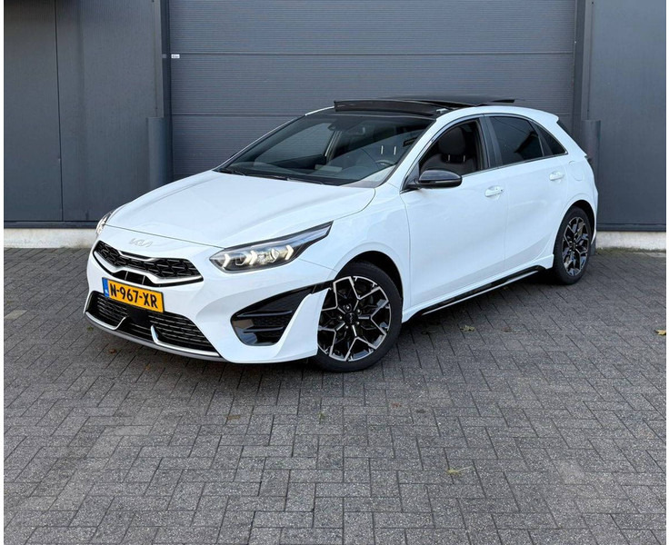Kia pro_cee'd (III - update 2) 1.0 T-GDi GT-line - Sedan: kuva Kia pro_cee'd (III - update 2) 1.0 T-GDi GT-line - Sedan Kia pro_cee'd (III - update 2) 1.0 T-GDi GT-line - Sedan: kuva Kia pro_cee'd (III - update 2) 1.0 T-GDi GT-line - Sedan