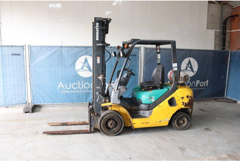 Komatsu FG25HT-16R - Kaasutrukki: kuva Komatsu FG25HT-16R - Kaasutrukki Komatsu FG25HT-16R - Kaasutrukki: kuva Komatsu FG25HT-16R - Kaasutrukki
