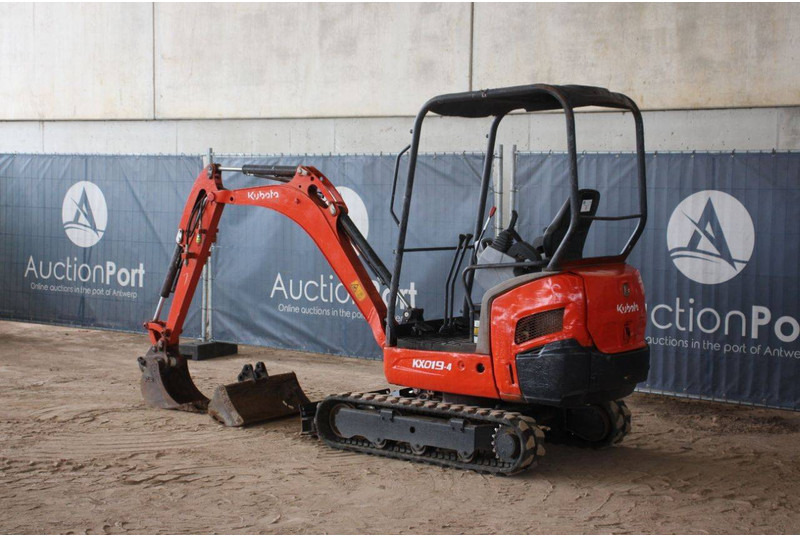 Kubota KX019-4 - Minikuormaaja: kuva Kubota KX019-4 - Minikuormaaja Kubota KX019-4 - Minikuormaaja: kuva Kubota KX019-4 - Minikuormaaja