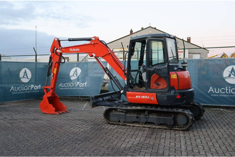 Kubota KX163-5 - Telakaivukone: kuva Kubota KX163-5 - Telakaivukone Kubota KX163-5 - Telakaivukone: kuva Kubota KX163-5 - Telakaivukone