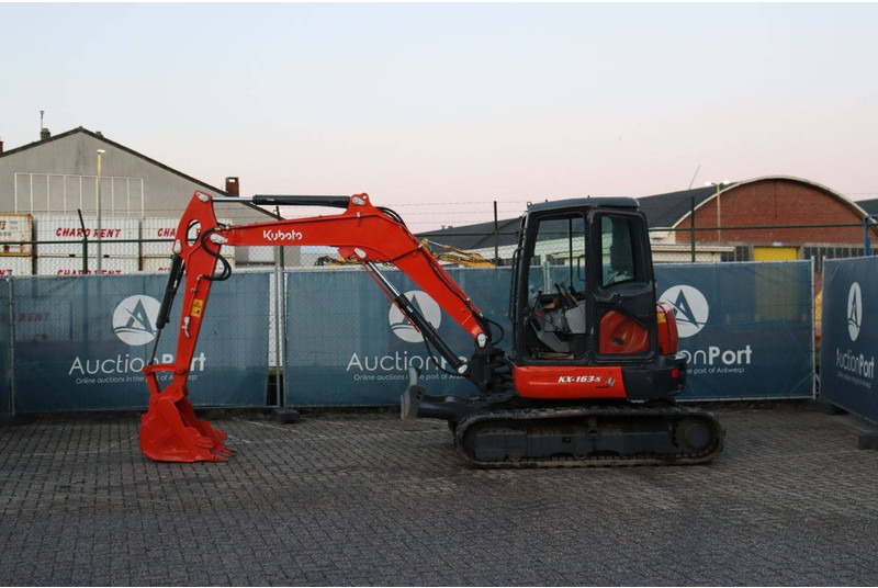 Kubota KX163-5 - Telakaivukone: kuva Kubota KX163-5 - Telakaivukone Kubota KX163-5 - Telakaivukone: kuva Kubota KX163-5 - Telakaivukone