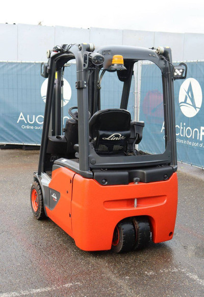 Linde E15-02 - Sähkötrukki: kuva Linde E15-02 - Sähkötrukki Linde E15-02 - Sähkötrukki: kuva Linde E15-02 - Sähkötrukki