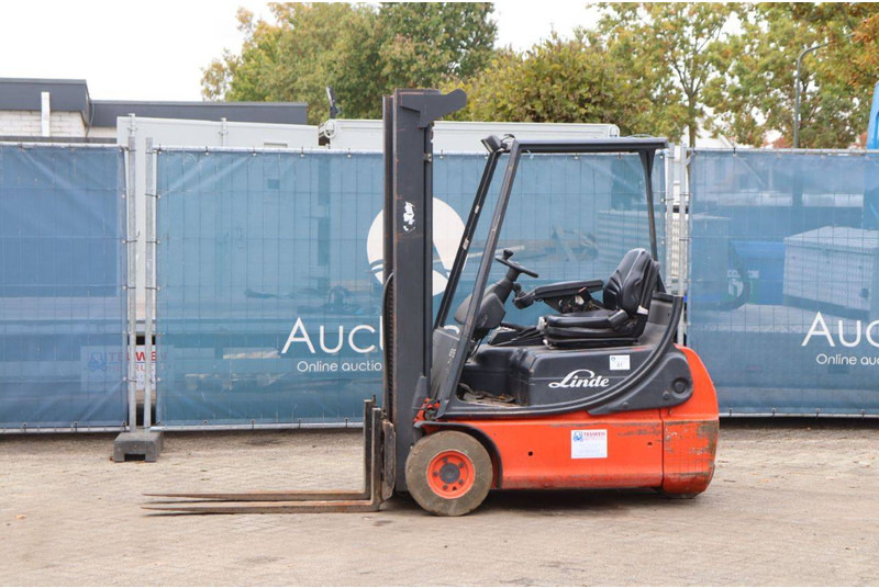 Linde E16C - Sähkötrukki: kuva Linde E16C - Sähkötrukki Linde E16C - Sähkötrukki: kuva Linde E16C - Sähkötrukki