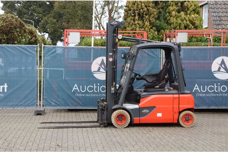 Linde E20PL-02 - Sähkötrukki: kuva Linde E20PL-02 - Sähkötrukki Linde E20PL-02 - Sähkötrukki: kuva Linde E20PL-02 - Sähkötrukki
