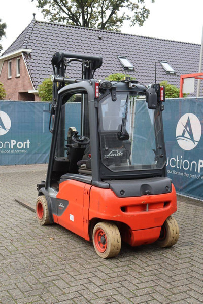 Linde E20PL-02 - Sähkötrukki: kuva Linde E20PL-02 - Sähkötrukki Linde E20PL-02 - Sähkötrukki: kuva Linde E20PL-02 - Sähkötrukki