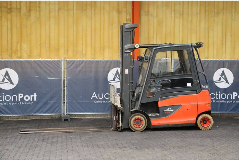 Linde E25HL-01/600 - Sähkötrukki: kuva Linde E25HL-01/600 - Sähkötrukki Linde E25HL-01/600 - Sähkötrukki: kuva Linde E25HL-01/600 - Sähkötrukki