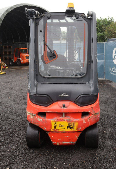 Linde E30L-01 - Sähkötrukki: kuva Linde E30L-01 - Sähkötrukki Linde E30L-01 - Sähkötrukki: kuva Linde E30L-01 - Sähkötrukki