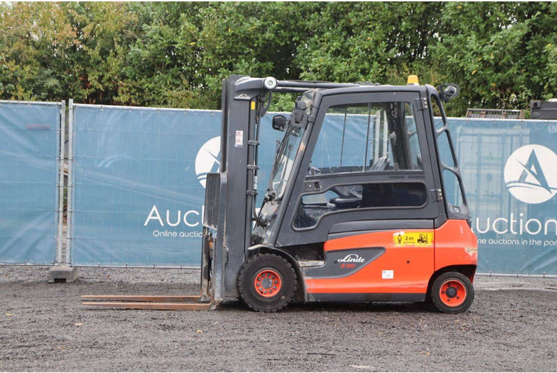 Linde E30L-01 - Sähkötrukki: kuva Linde E30L-01 - Sähkötrukki Linde E30L-01 - Sähkötrukki: kuva Linde E30L-01 - Sähkötrukki