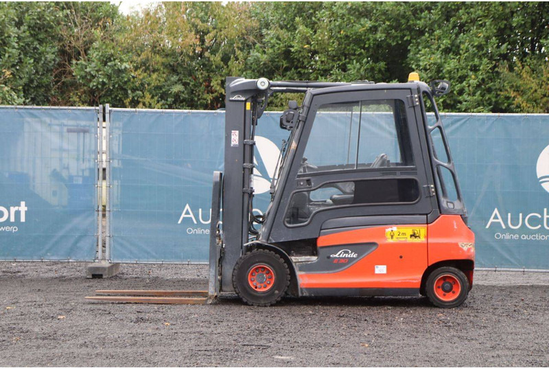 Linde E30L-01 - Sähkötrukki: kuva Linde E30L-01 - Sähkötrukki Linde E30L-01 - Sähkötrukki: kuva Linde E30L-01 - Sähkötrukki