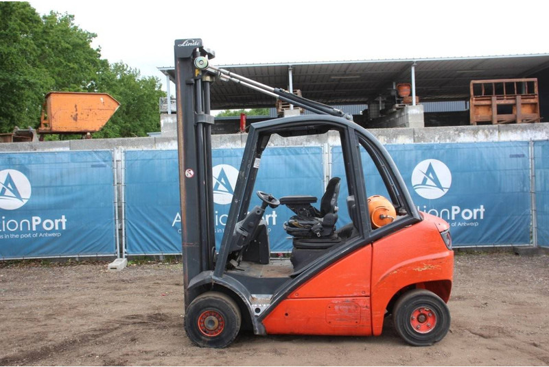 Linde H25T - Maastotrukki: kuva Linde H25T - Maastotrukki Linde H25T - Maastotrukki: kuva Linde H25T - Maastotrukki
