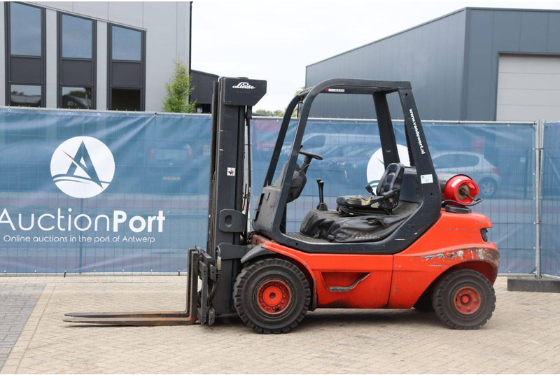 Linde H30T-03 - Kaasutrukki: kuva Linde H30T-03 - Kaasutrukki Linde H30T-03 - Kaasutrukki: kuva Linde H30T-03 - Kaasutrukki