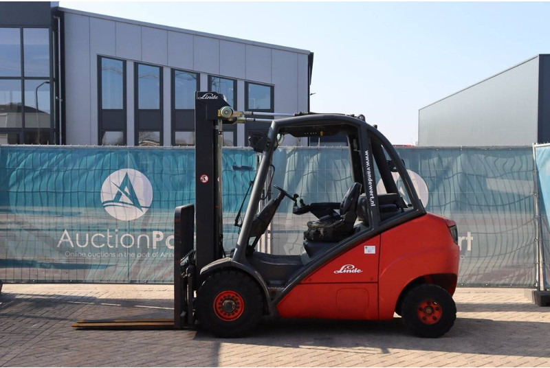 Linde H35D - Dieseltrukki: kuva Linde H35D - Dieseltrukki Linde H35D - Dieseltrukki: kuva Linde H35D - Dieseltrukki