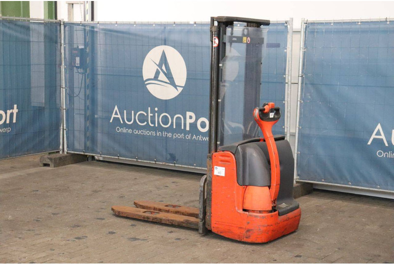 Linde L12 - Pinoamistrukki: kuva Linde L12 - Pinoamistrukki Linde L12 - Pinoamistrukki: kuva Linde L12 - Pinoamistrukki