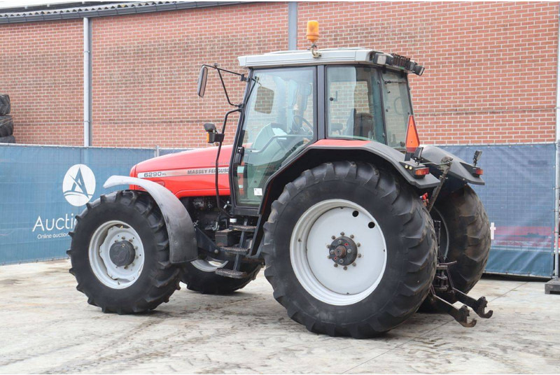 Massey Ferguson 6290 XL - Traktori: kuva Massey Ferguson 6290 XL - Traktori Massey Ferguson 6290 XL - Traktori: kuva Massey Ferguson 6290 XL - Traktori