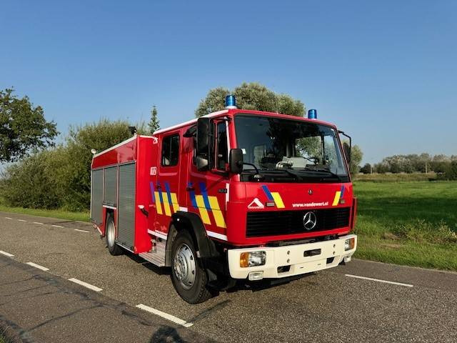 Mercedes-Benz 1124 - Paloauto: kuva Mercedes-Benz 1124 - Paloauto Mercedes-Benz 1124 - Paloauto: kuva Mercedes-Benz 1124 - Paloauto