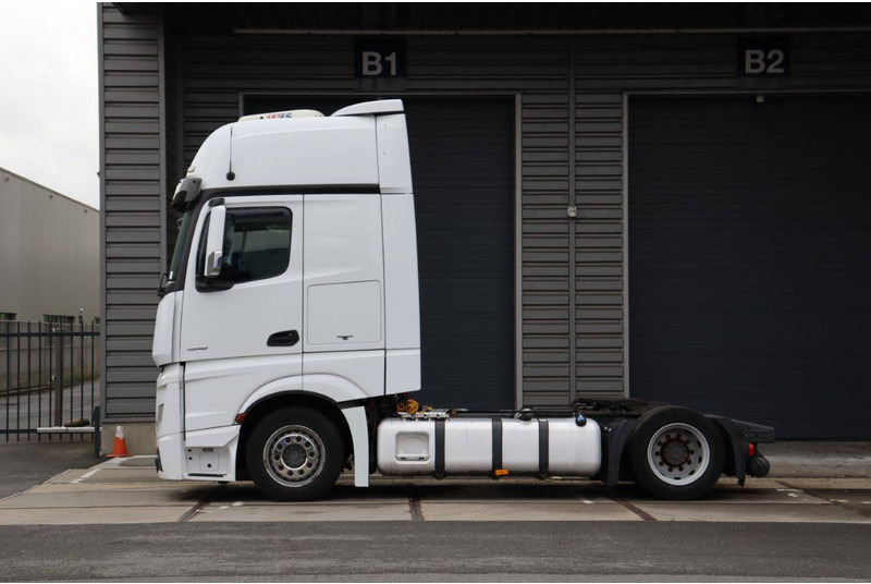 Mercedes-Benz Actros - Kuorma-auto alusta: kuva Mercedes-Benz Actros - Kuorma-auto alusta Mercedes-Benz Actros - Kuorma-auto alusta: kuva Mercedes-Benz Actros - Kuorma-auto alusta
