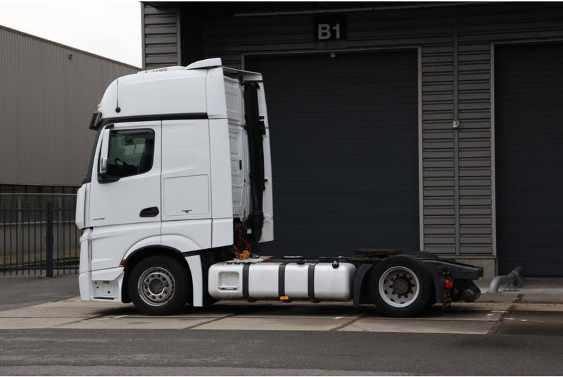 Mercedes-Benz Actros - Kuorma-auto alusta: kuva Mercedes-Benz Actros - Kuorma-auto alusta Mercedes-Benz Actros - Kuorma-auto alusta: kuva Mercedes-Benz Actros - Kuorma-auto alusta