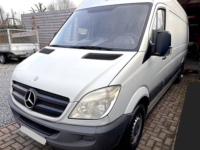 Mercedes-Benz Sprinter (II) 315 CDI - Pakettiauto: kuva Mercedes-Benz Sprinter (II) 315 CDI - Pakettiauto Mercedes-Benz Sprinter (II) 315 CDI - Pakettiauto: kuva Mercedes-Benz Sprinter (II) 315 CDI - Pakettiauto