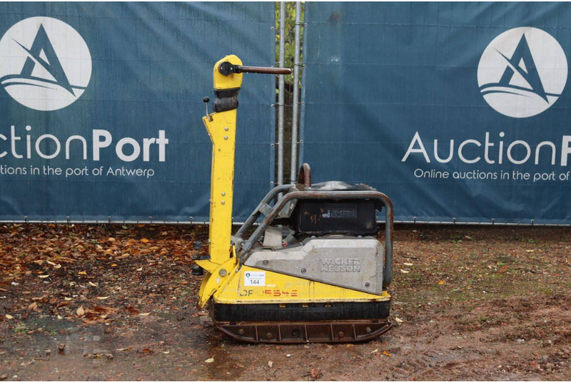 Neuson DPU5545 - Tärylevy: kuva Neuson DPU5545 - Tärylevy Neuson DPU5545 - Tärylevy: kuva Neuson DPU5545 - Tärylevy