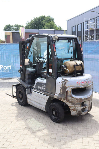 Nissan UD02A25PQ - Kaasutrukki: kuva Nissan UD02A25PQ - Kaasutrukki Nissan UD02A25PQ - Kaasutrukki: kuva Nissan UD02A25PQ - Kaasutrukki